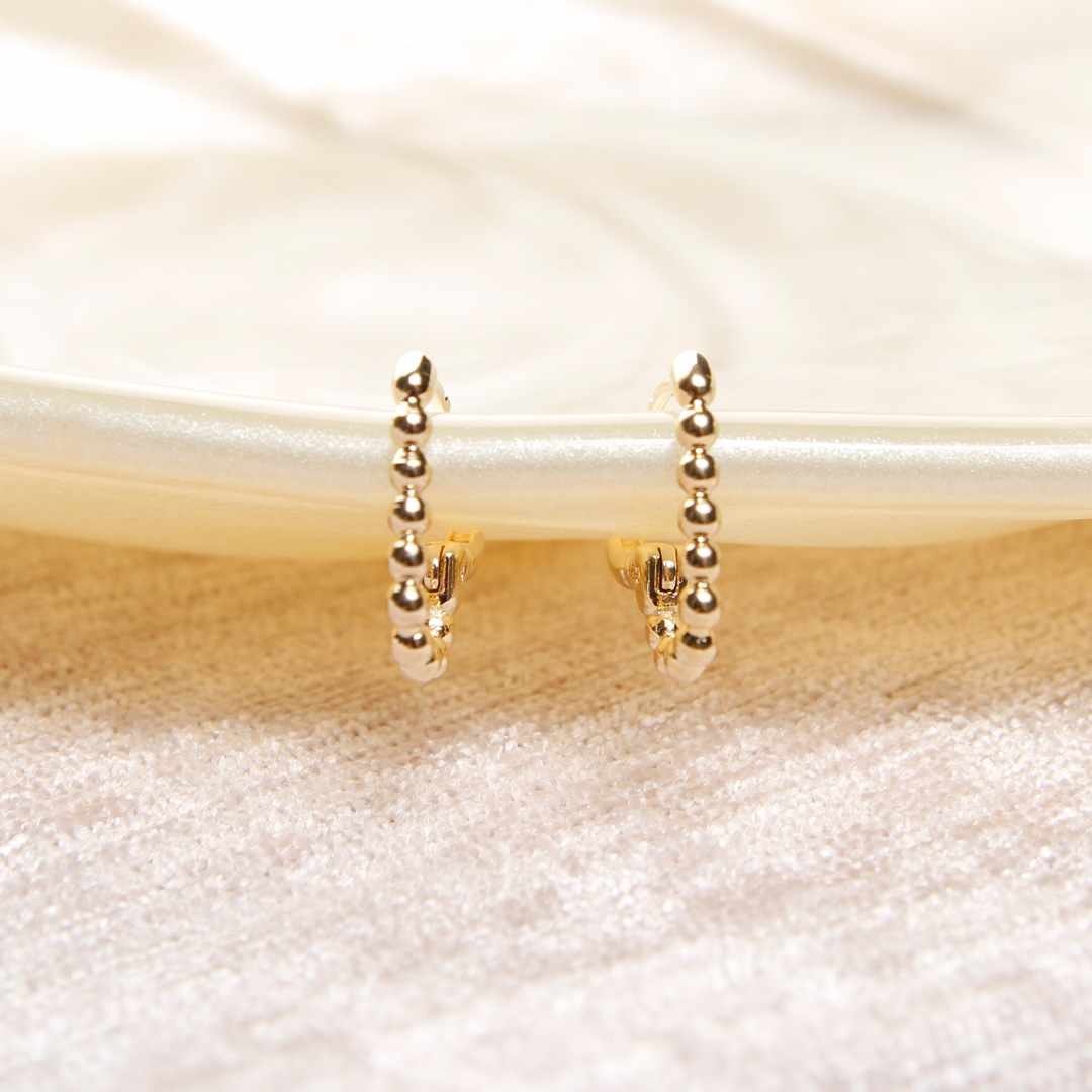 18K Gold Filled Pebble Beaded Rectangular Hoop Earrings for Women-Hoops Front