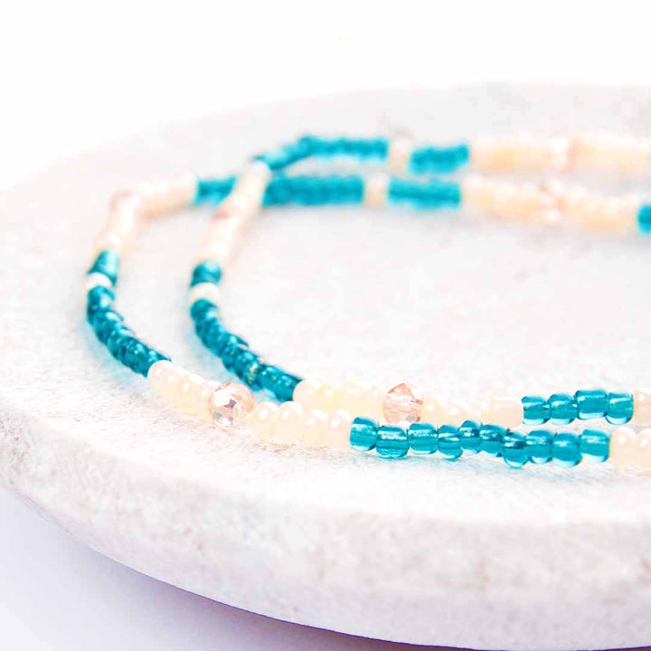 LagunaPearlBeadedAnkleBracelet-HandmadeArtisanJewelry-Close Up-CanaCapri