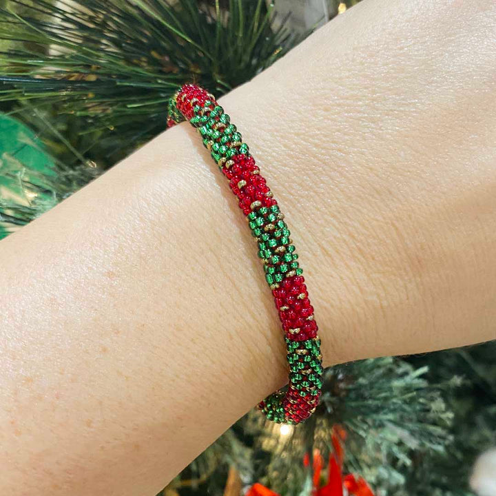 Sparkly Christmas Wreath - Dark Red Bead - 7"